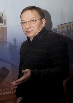 Биография Игоря Угольникова - Российские актеры.