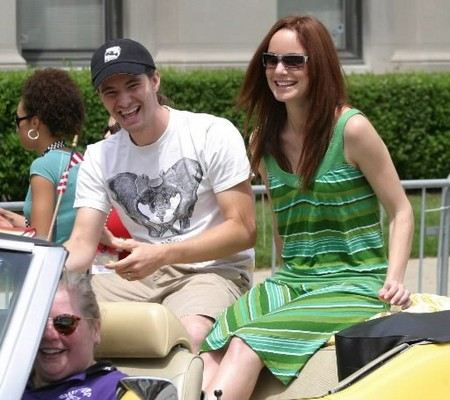 Биография Сары Уэйн Кэллис - Иностранные актеры.