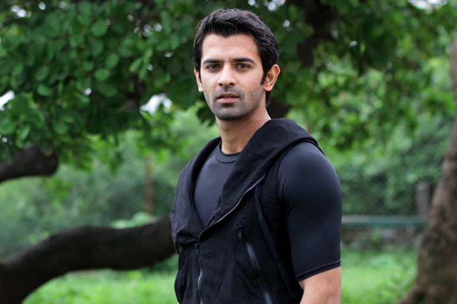 Барун Собти - Биография