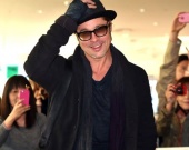 Брэд Питт считает, что Джоли плохо влияет на детей