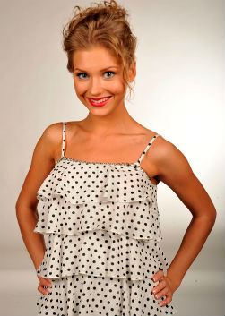 Биография Кристины Асмус - Российские актеры.