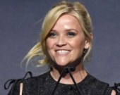 Риз Уизерспун и Дженнифер Энистон позируют вместе