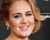 Адель заработала 12 миллионов долларов за год