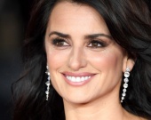 Пенелопа Крус на обложке французского Elle