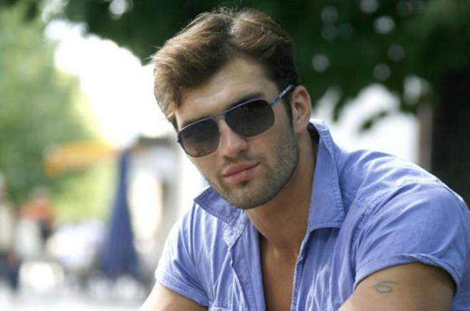 Джеймс Тратас - Биография