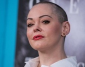 Звезда "Зачарованных" вынуждена продать свой дом