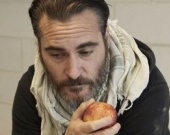 Хоакин Феникс в фотосессии для Esquire