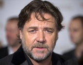 Рассел Кроу распродает личные вещи