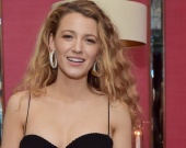 Блейк Лайвли поразила стройной фигурой