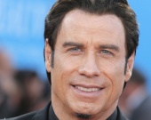 Джон Траволта впервые вышел на красную дорожку со всей семьей