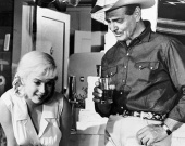 Найдена утерянная сцена фильма с обнаженной Мэрилин Монро