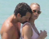 Робин Райт и Климент Жиро проводят медовый месяц в Испании