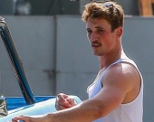 Майлз Тернер на съемках "Лучшего стрелка 2"