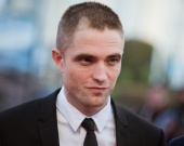 Роберт Паттинсон пришел на кинофестиваль в шортах-кюлотах