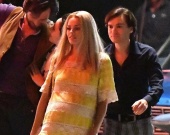 Беременная Марго Робби на съемках 
<!--ИСТОЧНИК НОВОСТИ--><noindex> <nofollow>
<!--ИСТОЧНИК НОВОСТИ  --><div class=