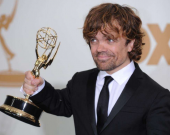 Питер Динклэйдж поделился фотоснимком с вручения премии Эмми