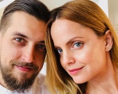 Мена Сувари тайно вышла замуж