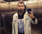 Иван Ургант сфотографировался без одежды