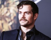 Усы Генри Кавилла вдохновили студию Paramaunt на благотворительность