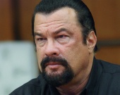 Суд не будет привлекать Стивена Сигала к ответственности за сексуальное насилие