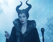 Первый постер нового фильма с Анджелиной Джоли