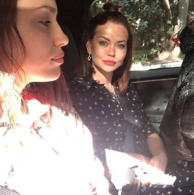 Зашкаливающая красота: Ирина Шейк опубликовала совместное фото с сестрой - «Новости шоубизнеса»