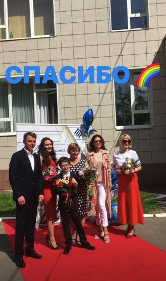 Высокие отношения: Петренко пришел с новой женой на выпускной к сыну от Климовой - «Новости шоубизнеса»