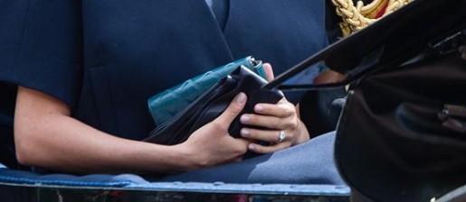 Родившая Меган Маркл продемонстрировала подарок от принца Гарри - «Новости шоубизнеса»