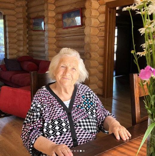 «Моя модель»: Пегова поделилась фото своей 90-летней бабушки - «Новости шоубизнеса»