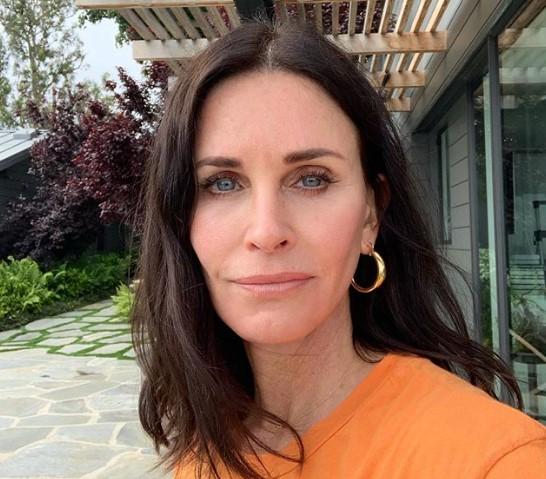 Кортни Кокс отпраздновала 55-летие с Энистон и Кудроу - «Новости шоубизнеса»