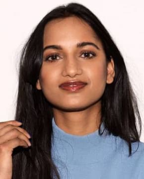 Амита Суман - Биография