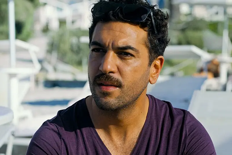 Элиас М'Барек - Биография