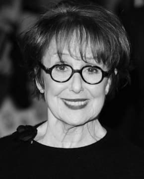 Уна Стаббс - Биография