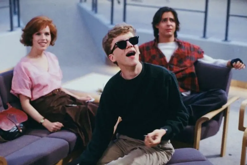 Энтони Майкл Холл - Биография