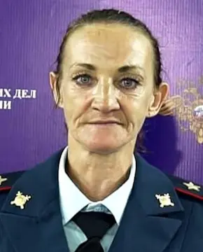 Лариса Кривоносова - Биография