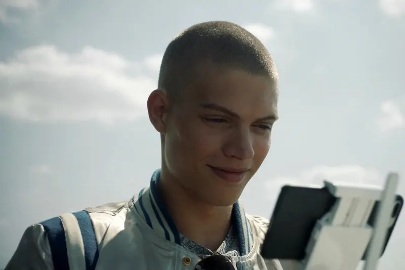 Джоша Страдовски - Биография