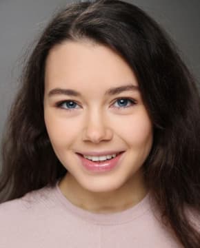 Карина Губанова - Биография