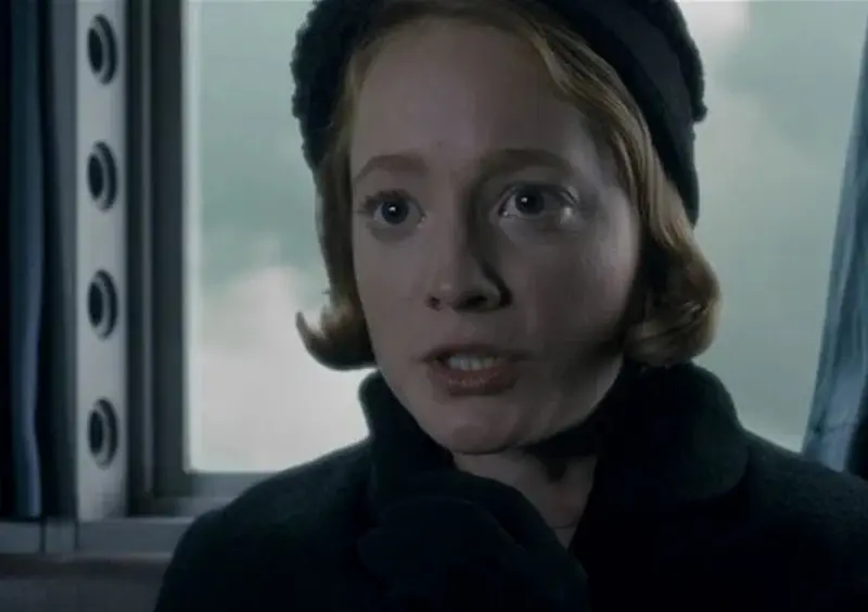 Леони Бенеш - Биография