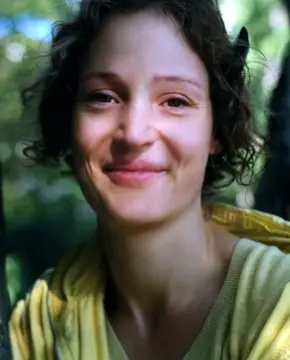 Вики Крипс - Биография