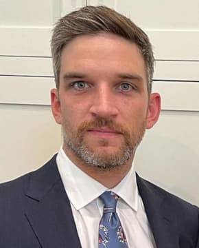 Эван Йоникит - Биография