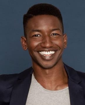 Мамуду Ати - Биография