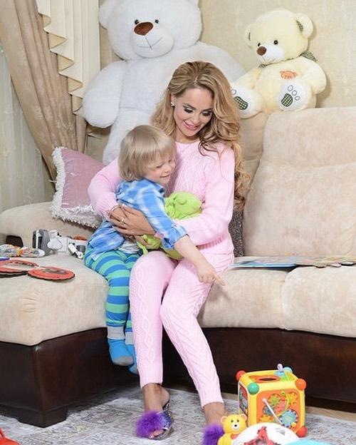 «Очень серьезный бизнесмен, достойный»: Анна Калашникова рассказала об отце своего ребенка - «Новости шоубизнеса»