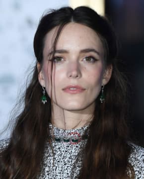 Стэйси Мартин - Биография