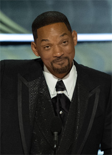 Киноакадемия осудила рукоприкладство Уилла Смита на "Оскаре 2022" - «Новости кино»