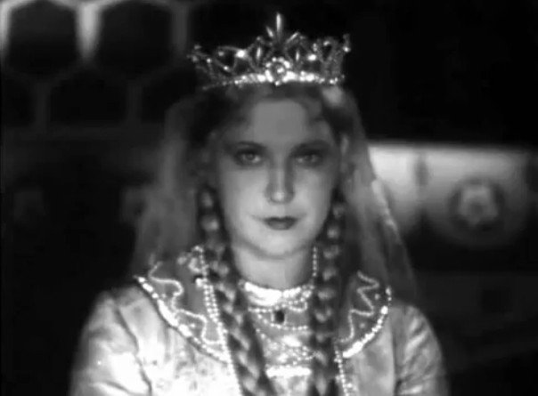 Людмила Глазова - Биография