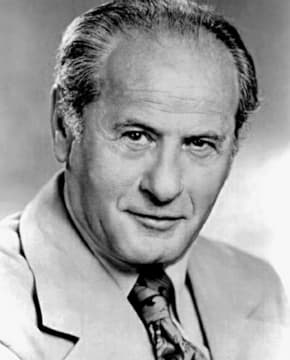 Илай Уоллак - Биография