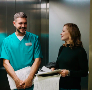 С небес на землю: съемки фильма «Вызов» проходят в Москве - «Новости кино»