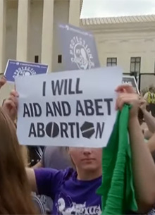 Голливудские компании обещают оплатить сотрудницам поездки за абортами - «Новости кино»