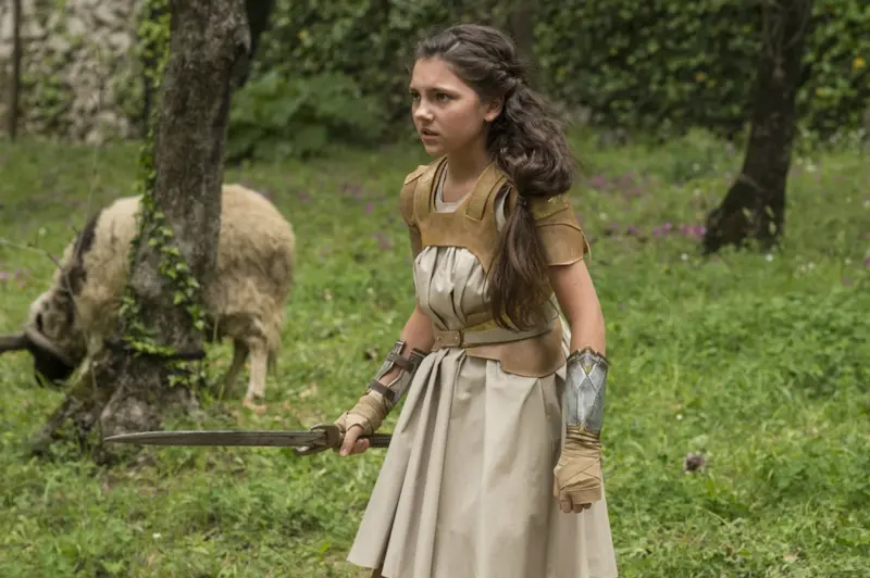 Эмили Кэри - Биография