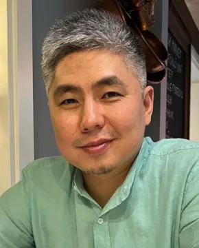 Нуртас Адамбай - Биография